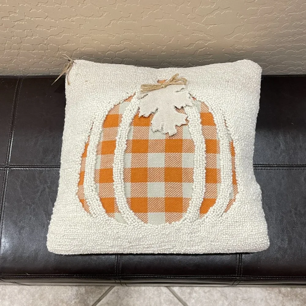 New Mud Pie Pumpkin Pillow Recessed Hooked White Orange Plaid Fall Halloween